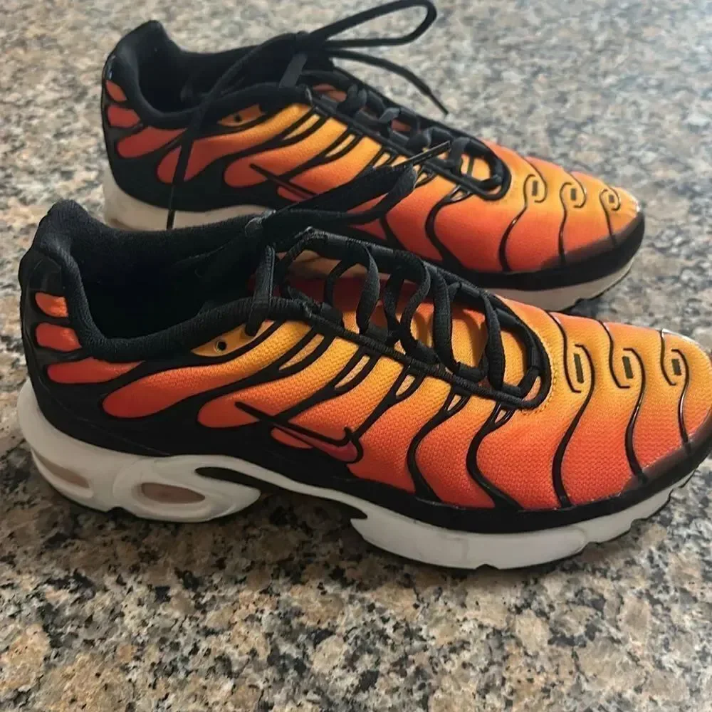 Nike Air Max Plus Orange Black Sneakers